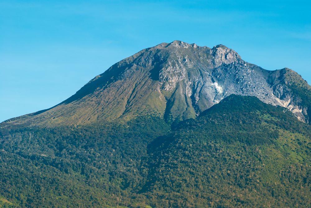 Mount Apo | Image via nifty50gallery/Shutterstock