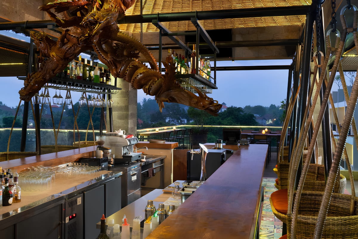 Sungai & Naga Rooftop