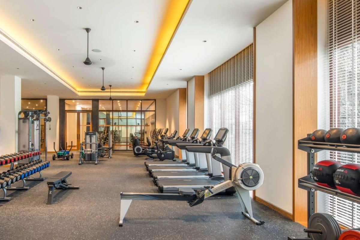 Wellness, Pools & Surf