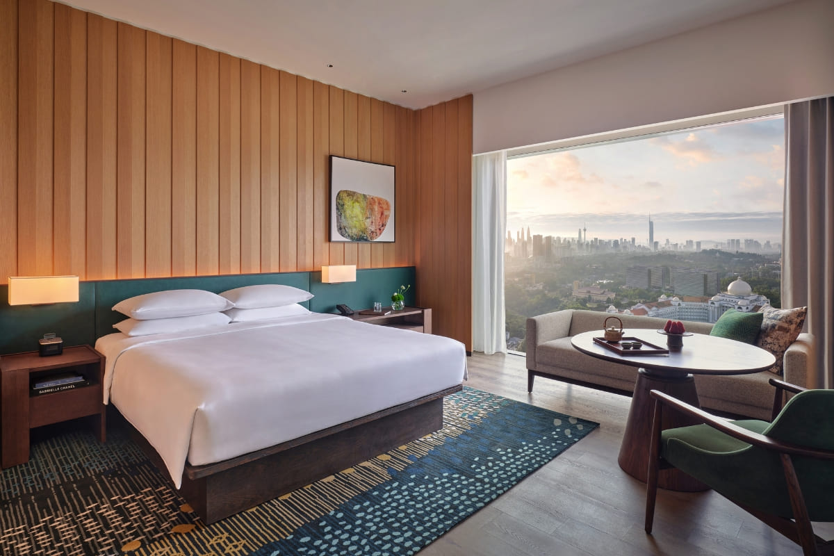 410 Rooms, Suites & Residences