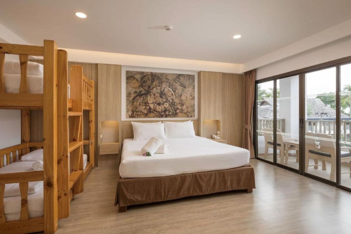 80 Rooms Suites and Villas